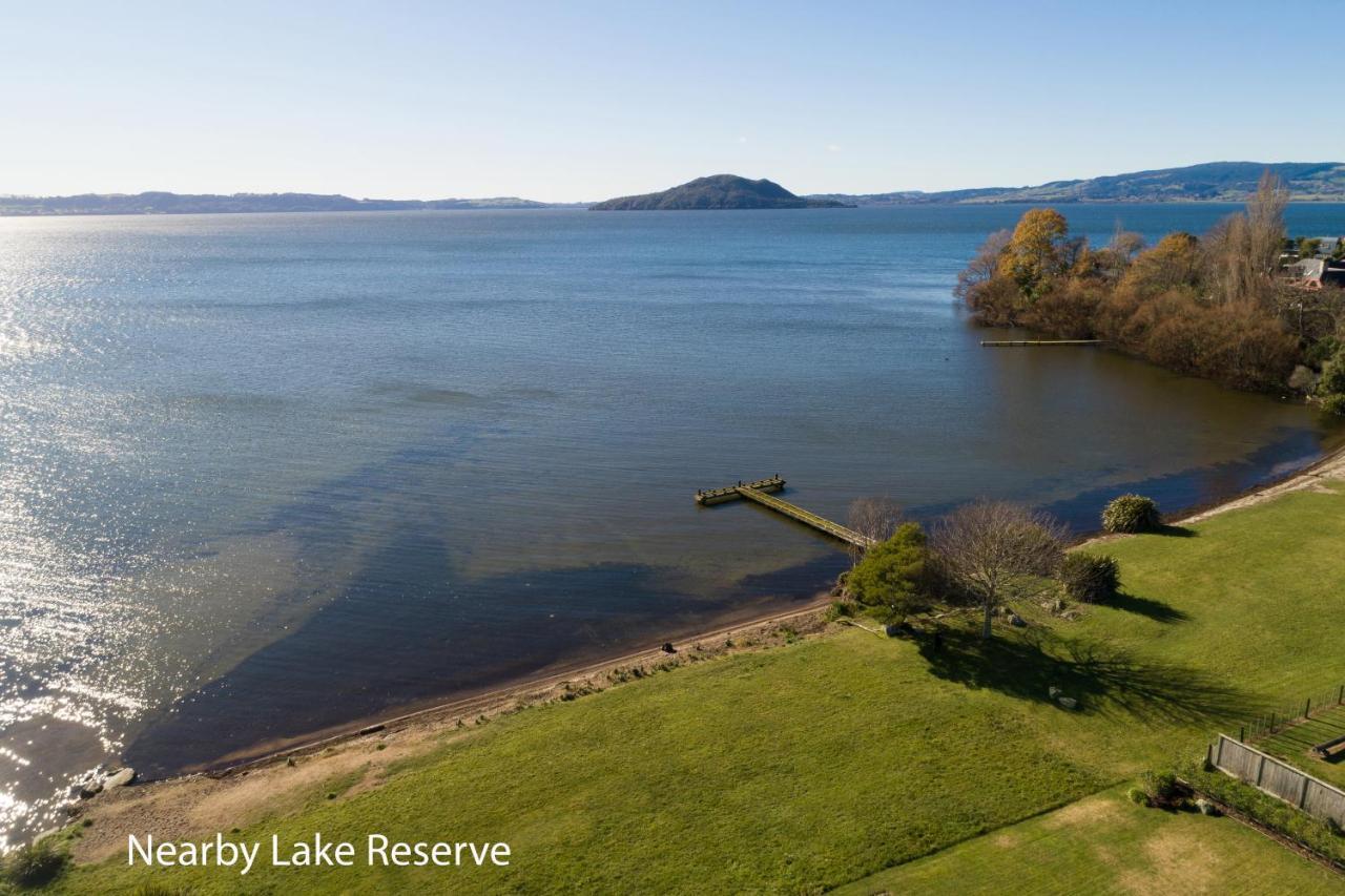 The Bird House - Kawaha Point, Rotorua. Stylish Six Bedroom Home With Space, Views And Relaxed Atmosphere Kültér fotó